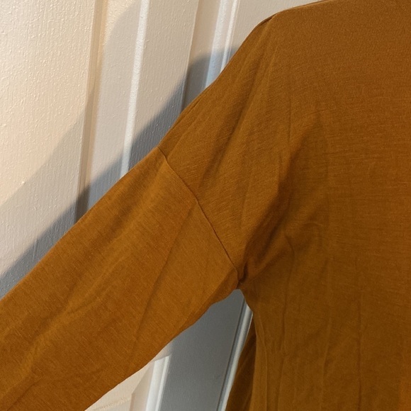 NWT Lou & Grey Brown Long Sleeved Shirt w/ Knot at Bottom Super Soft - Picture 3 of 7